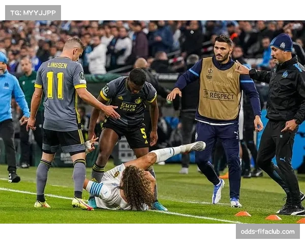 巴黎小胜优势微弱法甲争冠悬念再起马赛里昂紧追不舍争锋激烈